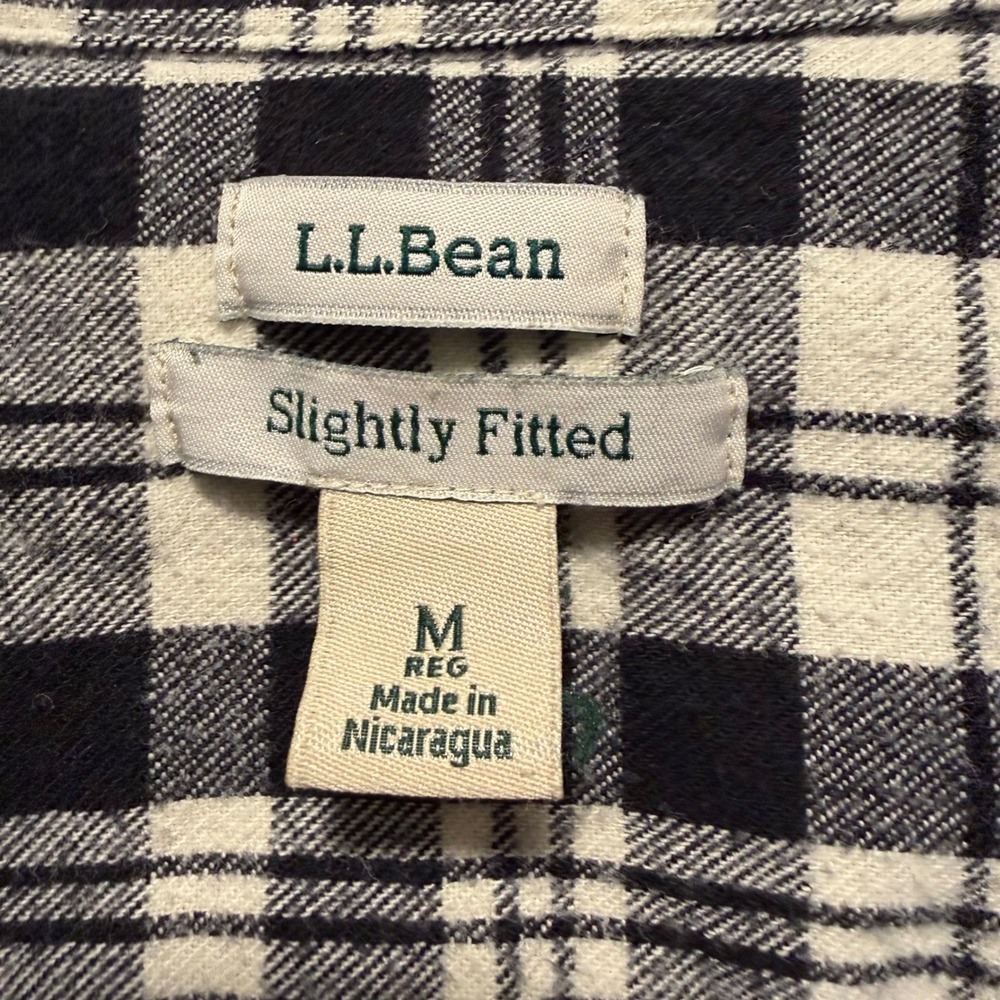 LL Bean Womens M Slightly Fitted Flannel Shirt‎ Black White Plaid Cotton 298090 - Picture 3 of 7